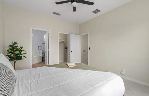 Townhome w heated pool & game room - Foto 6