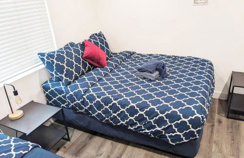 Wonderful 3 Bedroom Home Perfect for Getaway - Photo 46