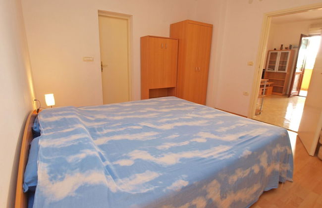 Apartment 21 - Photo 4