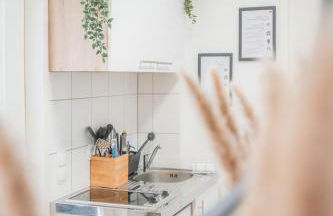 Green Serenity Bielefeld 24h Check in WLAN Parkplatz ÖPNV - Foto 1