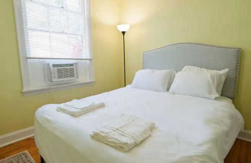 Charming 3BR Home With 2 Parking Spot, Near Transit & Shopping, - Foto 14