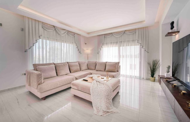 An Idyllic Hideaway Villa Shangri-la Zakynthos - Photo 27