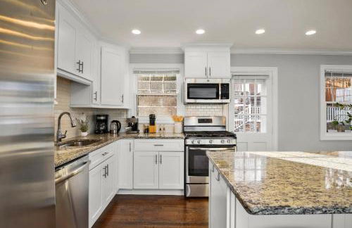 Waterview house walking distance from Cove Beach-5 mins to downtown-only 40 min to NYC - Foto 11