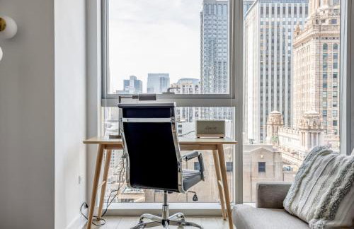 Loop Studio w theater pool nr Millennium Park CHI-958 - Photo 5