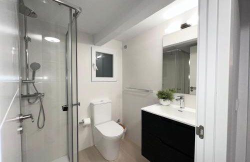 EcoCasa 12PAX perfecta grupos, reforma lujo, junto parada Burjassot metrovalencia, cerca centro Valencia y playa, lavadora, secadora equipamiento total - Foto 16