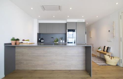 Seafront Apartment in Calella with Beach Access - Photo 17