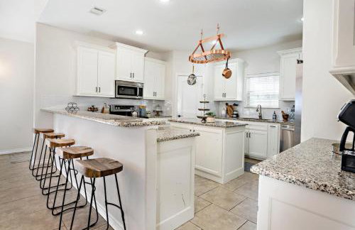 Luxury Lakefront Getaway - Foto 7