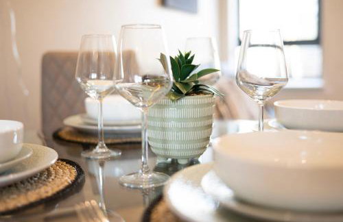 Modern 2 Bedroom Flat, Central Chatham, Self Check-in - Foto 18