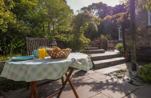 Little Acorns - Photo 34