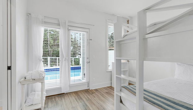 Private Pool & .2 Miles to Beach + 4 Bikes - Heated Pool Option - Foto 4, Habitación