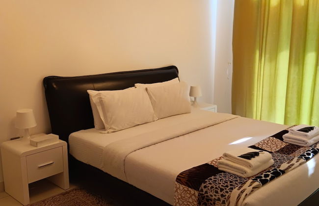 Remarkable 2-bed Apartment in Dubai - Photo 3