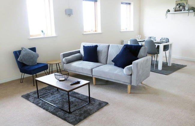Comfy Duplex 2-bed Apartment in Milton Keynes - Foto 1