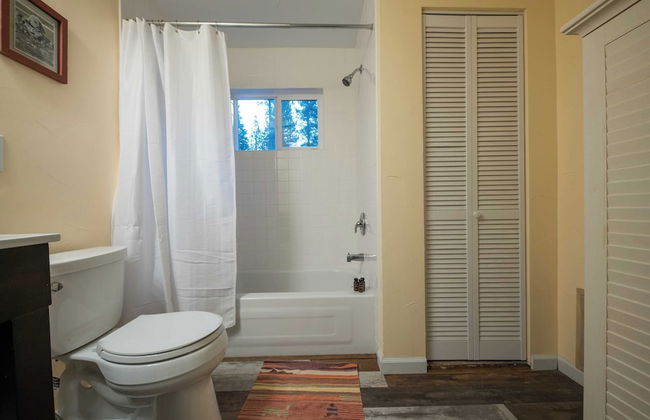 Alpine Bay by Avantstay 5mins To Diamond Peak Skiing w/ Expansive Deck - Foto 26