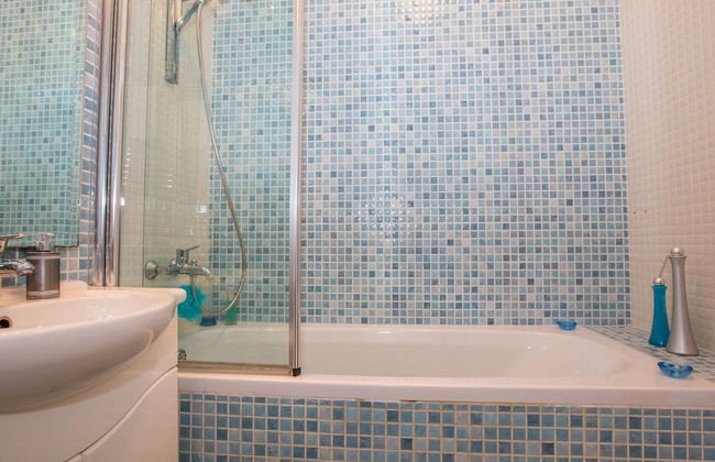 Apartment 3 Beaches With Free Parking - Photo 20