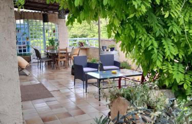 La Bastide avec Piscine, au cœur de la Provence - Photo 17