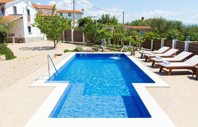 Tranquil Getaway Polje Villa With Pool - Foto 49