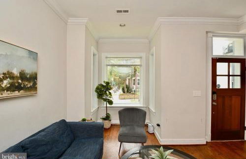 Elegant 5BR home near Capitol Hill! Free Parking! - Foto 22