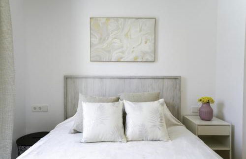 Sunsets and the pool in Barcelona - Foto 17