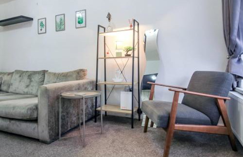 Modern 2BR Home in SK14, WIFI, Parking, Sleeps 5 - Foto 21