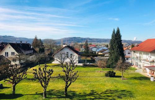 Studio "Küssaburg-Blick" - grosse Dachterrasse - Boxspringbett - nahe Therme Bad Zurzach, CH - Foto 3