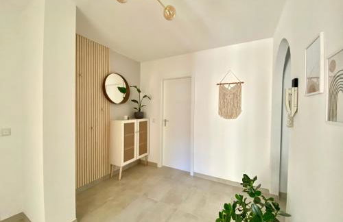 Best Butler Boho Boutique City Apartment Netflix - Foto 26