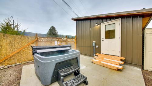 1 Mi to Waterfront Trails, Troy Home with Hot Tub! - Foto 2