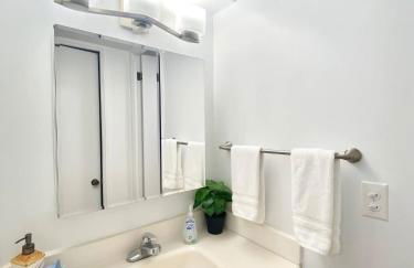 Beachfront Condo with Amazing Views - Photo 13