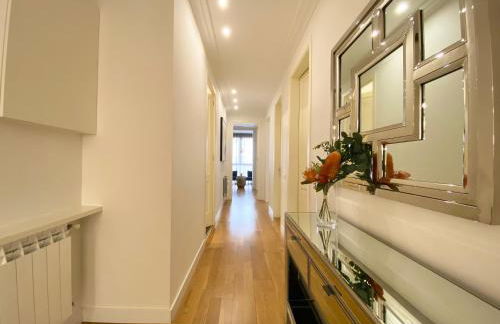 Spacious Elegant on Avenue Diagonal By MyRentalHost - Photo 31