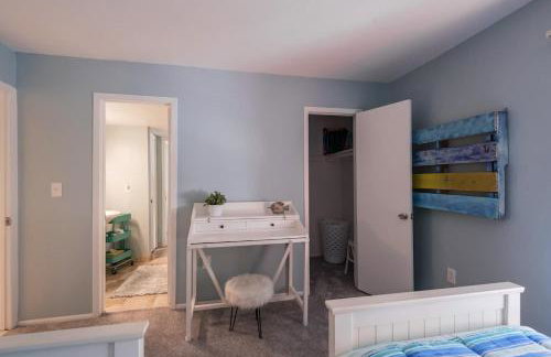 Private Beach Access 2 Pools Waterfront Oasis - Foto 25