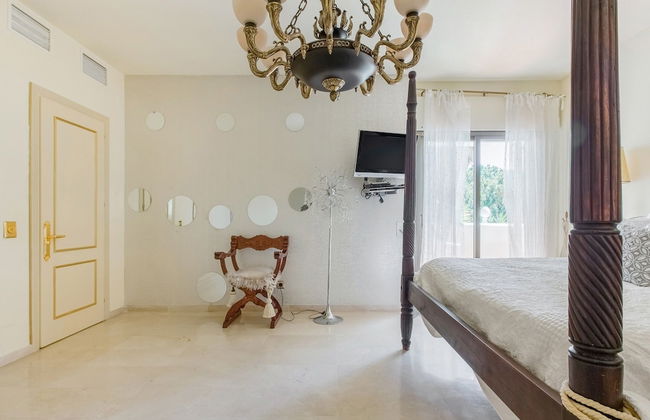 Royal Roman Empire - Photo 20