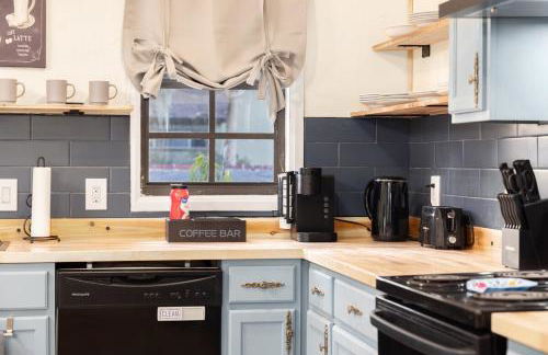 Historic Carriage House Downtown 2 bedroom 1 bath - Foto 18