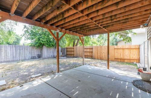 Spacious Pet Friendly Retreat - Foto 22