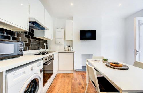 Beautiful 2 bed apartment in central London - Photo 18