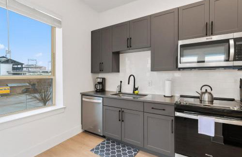 Luxury 2BR Steps from Railroad Park - Foto 23