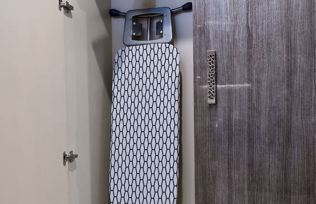 1BR view in a luxurious home - Photo 6