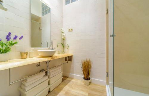 Stylish Loft at Madrid's Heart, Chueca - Photo 11