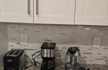 Stylish 3BR Retreat Near EWR Airport NYC Hub - Foto 71