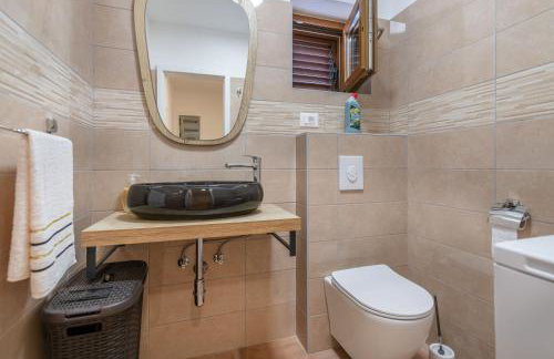 Villa Biba, a seaside hideaway with a pool - Foto 17