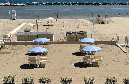Villa "Baci sul Mare" Attico- Spiaggia privata - Foto 2