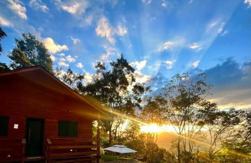 Cabana do Mato com ofurô e cesta para café da manhã - Photo 2
