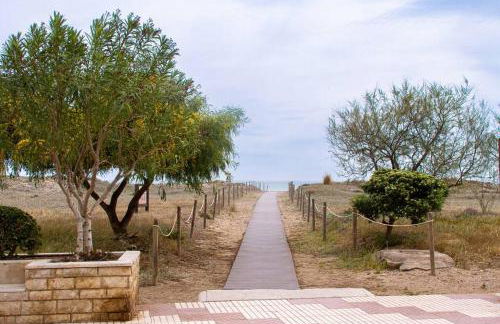 Tranquilidad a 2 minutos del mar - Foto 33