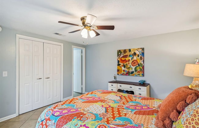 5708 Sunset Ave 2 Bedroom Home by RedAwning - Foto 2