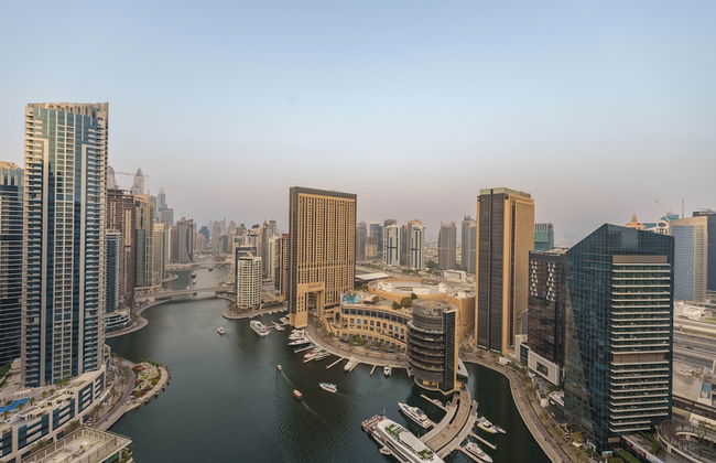 Maison Privee - Dreamy Apt with Jaw-Dropping Marina Views - Photo 23