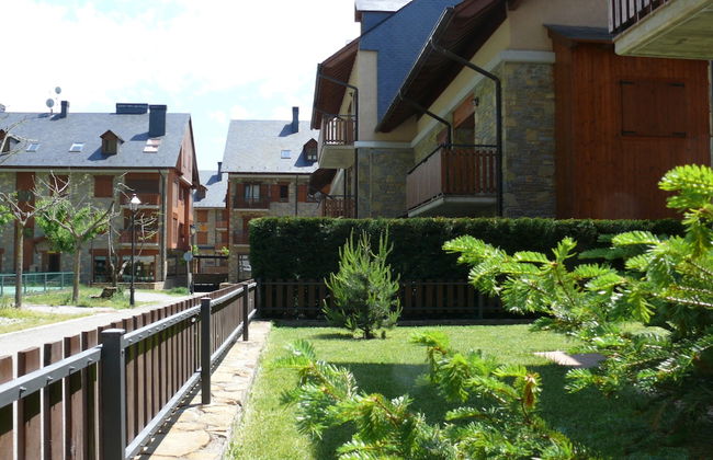 APARTMENTSUITESPAIN BAQUEIRA Jardin Privado - Foto 24