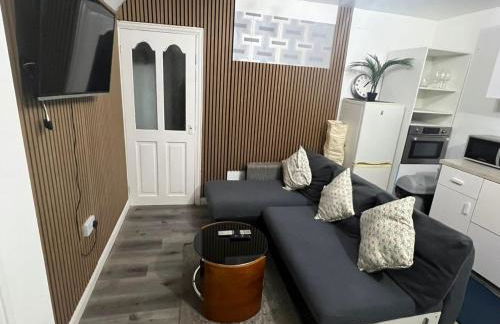 Femros Apartments, 15mins to city center. - Foto 32