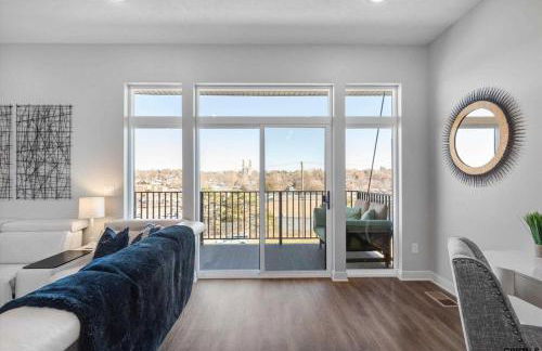 Modern 3-Story Townhome - Foto 28