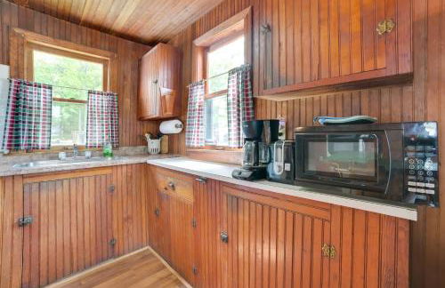 Beach and Dock Access Upper Peninsula Retreat 7 - Foto 8