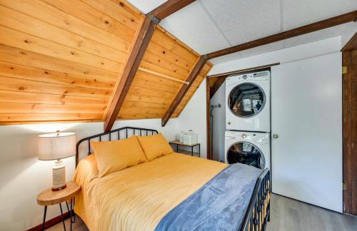 Deck and Grill A-Frame Cabin in Munds Park! - Foto 17