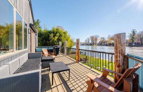 Modern Lakefront Retreat w King Bed - Foto 34