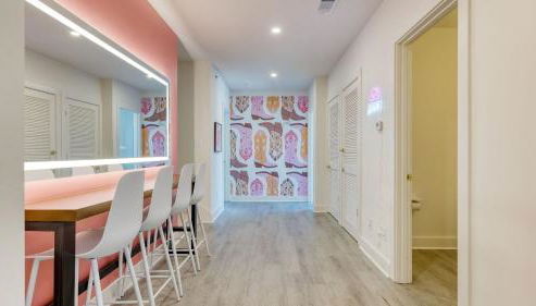 36 Guests on Music Row Bachelorette Suites Glam Room 5 Minutes to Downtown - Foto 3, Other